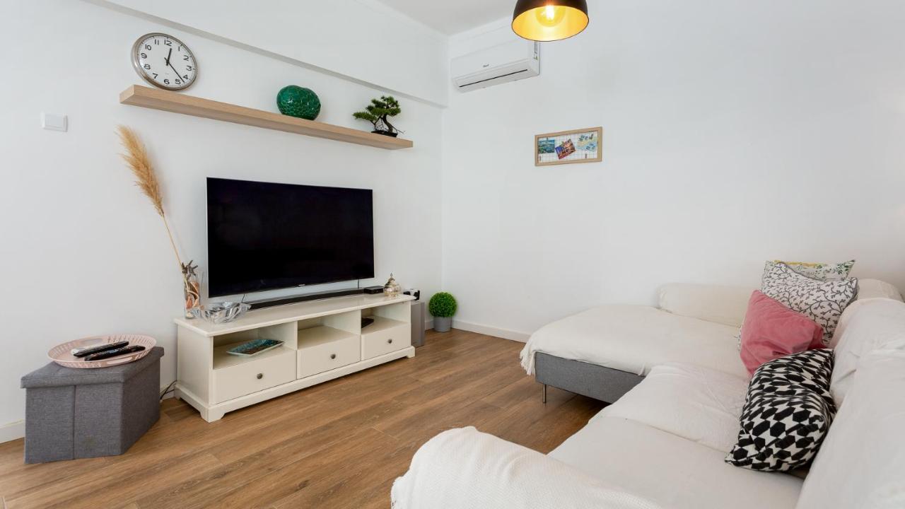 Faro Getaway W/ Big Balcony By Lovelystay ภายนอก รูปภาพ