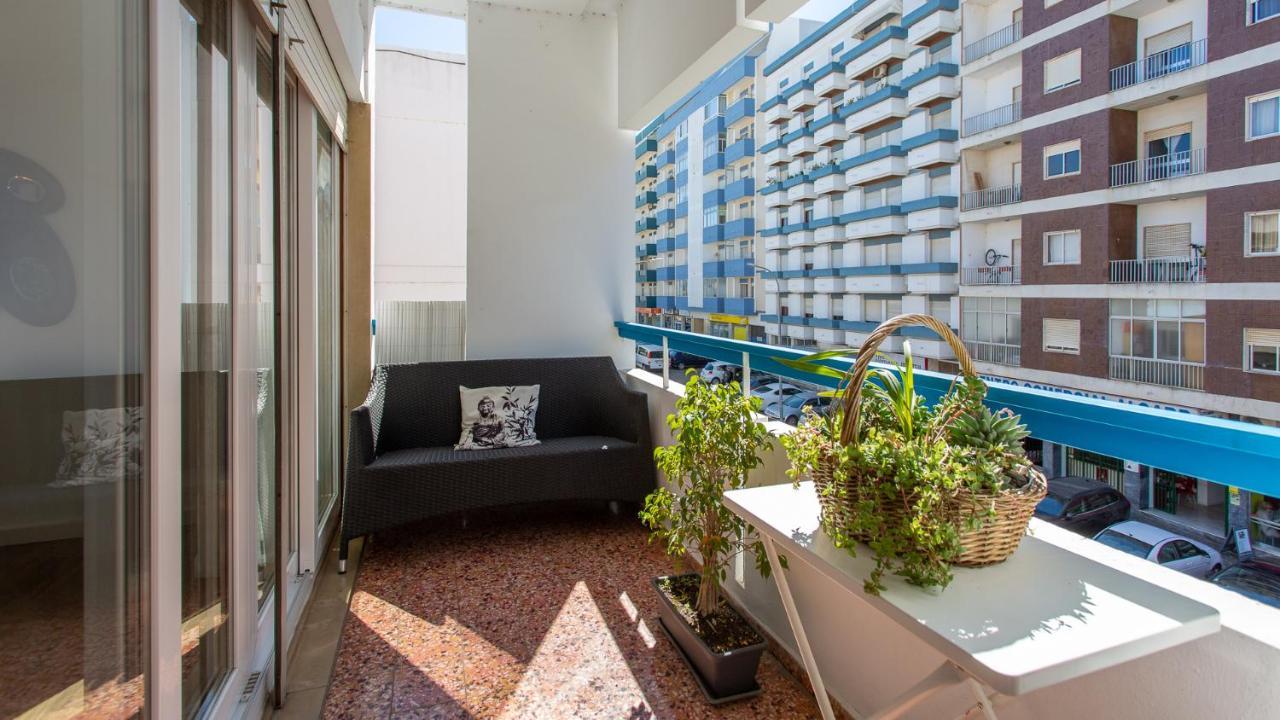 Faro Getaway W/ Big Balcony By Lovelystay ภายนอก รูปภาพ